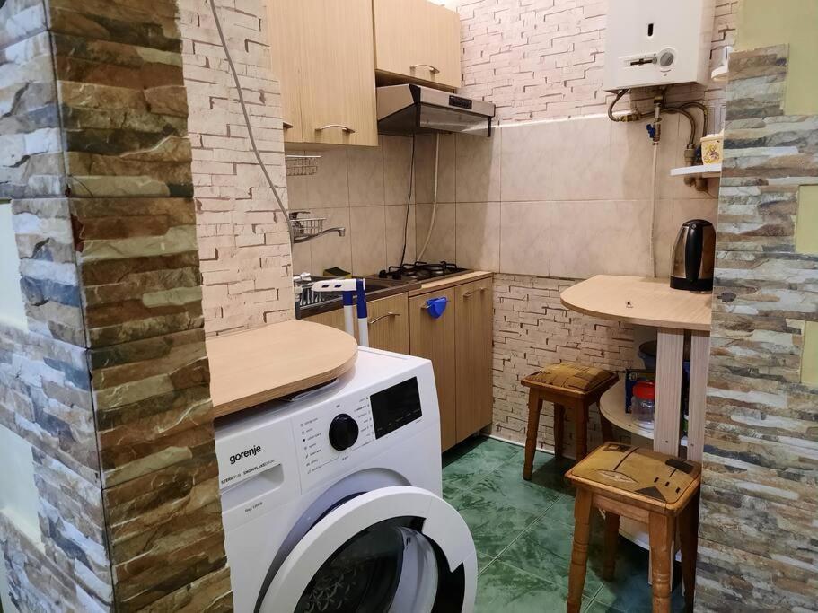 Nataly Apartament-Old Tbilisi Center Esterno foto